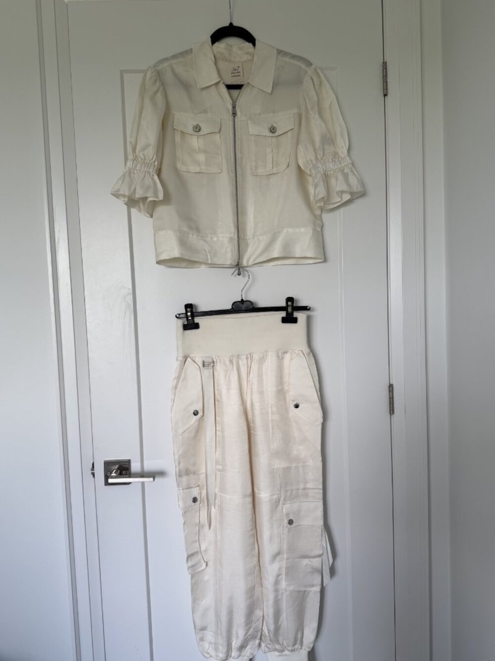 White Suit (Jacket And Pants)